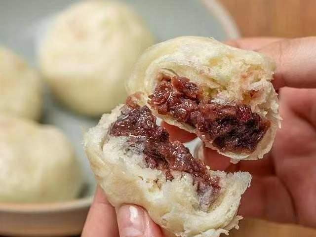 图片[2]-云南破酥包子小吃技术培训视频教程 云南名小吃昆明破酥包摆摊创业技术做法-破浪小吃技术网
