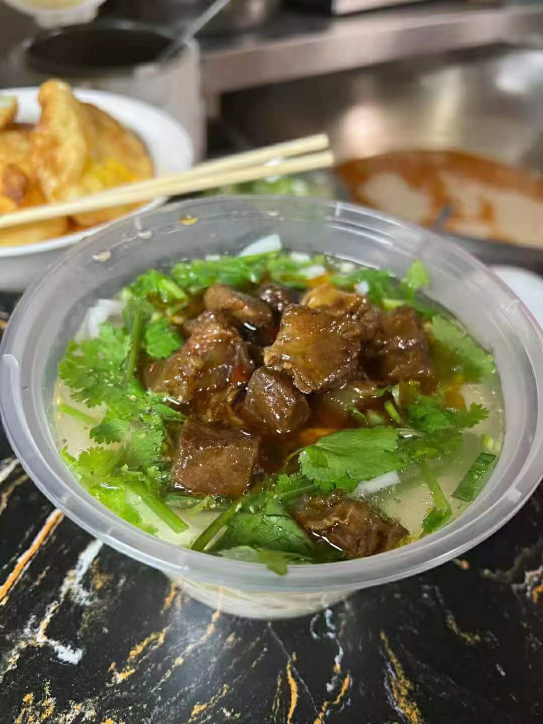 图片[9]-贵州花溪牛肉粉技术小吃配方教程培训摆摊创业美食教程商用摆摊网红小吃高汤配料方法-破浪小吃技术网